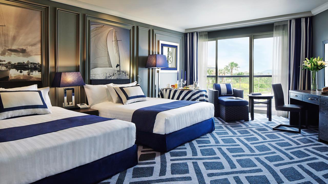 Kensington Jeju Hotel Luaran gambar A guest room at The Carlyle