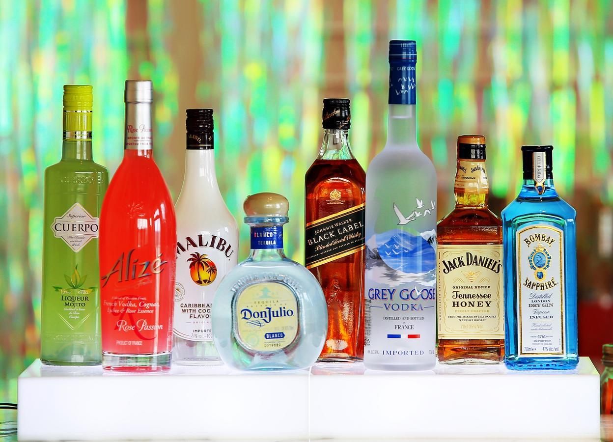 Kensington Jeju Hotel Luaran gambar A selection of spirits