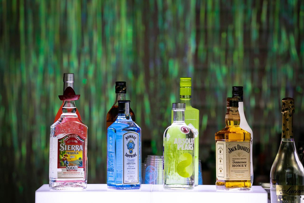 Kensington Jeju Hotel Luaran gambar Sierra Tequila, G'Vine, Tanqueray, and Jack Daniel's